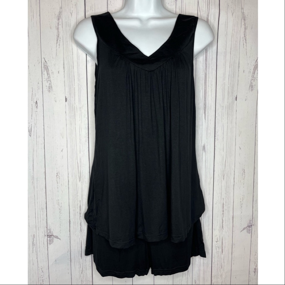 Ekouaer Women’s 2 Piece Pajama Set Size Medium Black Tank Top & Shorts Flowy